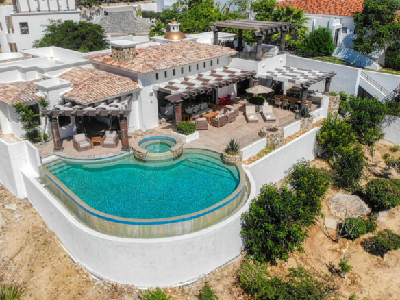 Puerto Los Cabos La Noria Casa Lau'ren offers contemporary luxury with 4 bedrooms plus a private casita. Overlooking the Jack Nicklaus Signature Golf Course, this elegant home features ocean – 115 La Noria, San Jose del Cabo, BS