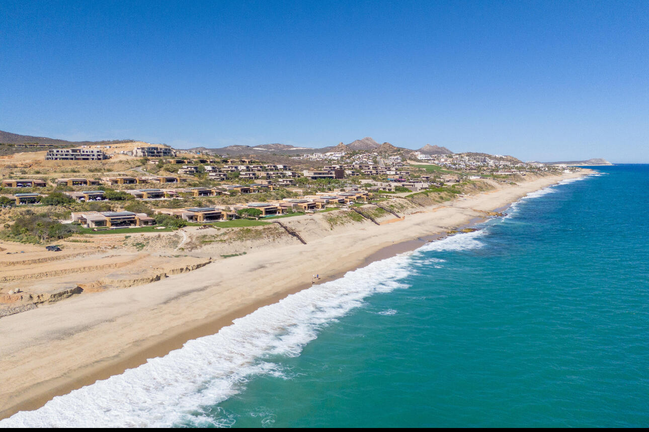 Puerto Los Cabos North Enclaves Ritz Carlton Experience luxury living in this spectacular 5,506 sq ft (511 m²) residence in the exclusive Zadún Reserve at Puerto Los Cabos. Although on the first floor, it boasts panoramic for sale