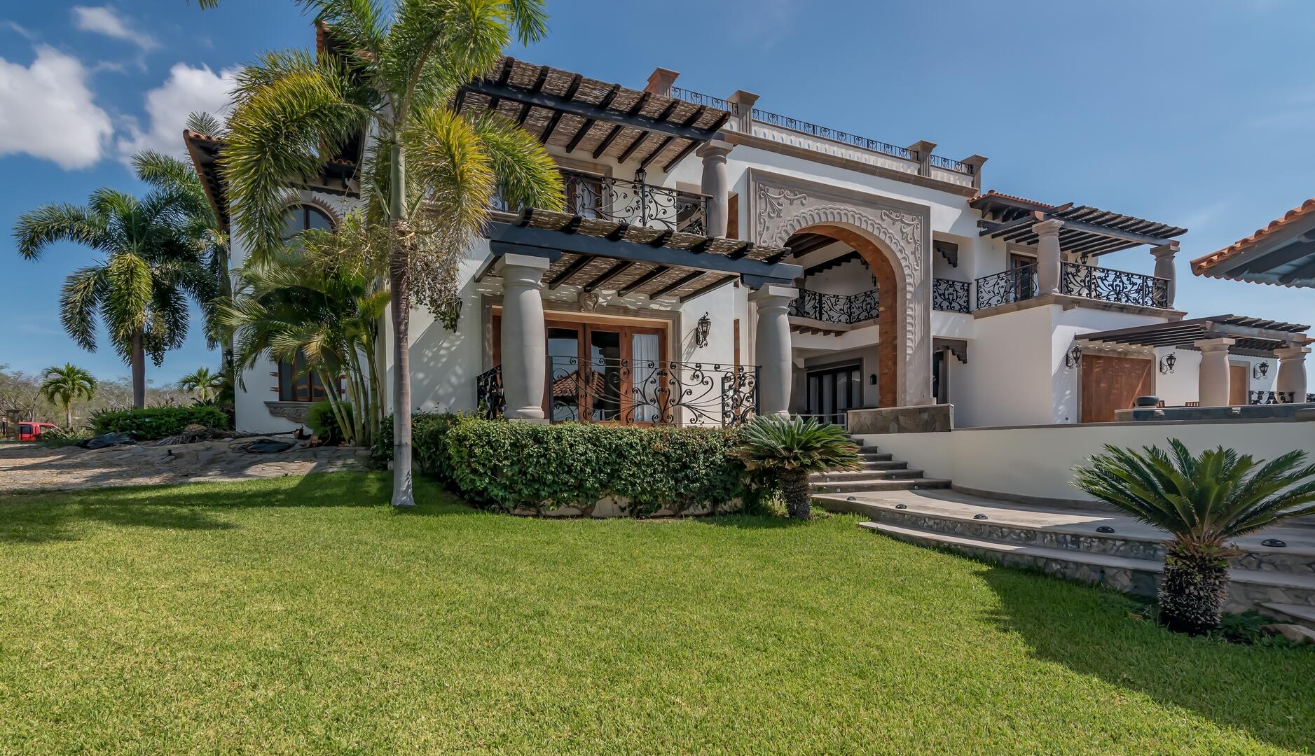 Puerto Los Cabos Fundadores Set within the prestigious, double-gated Fundadores enclave of Puerto Los Cabos, Casa Las Glorias captures sweeping – 219 Padre Piccolo, San Jose del Cabo, BS