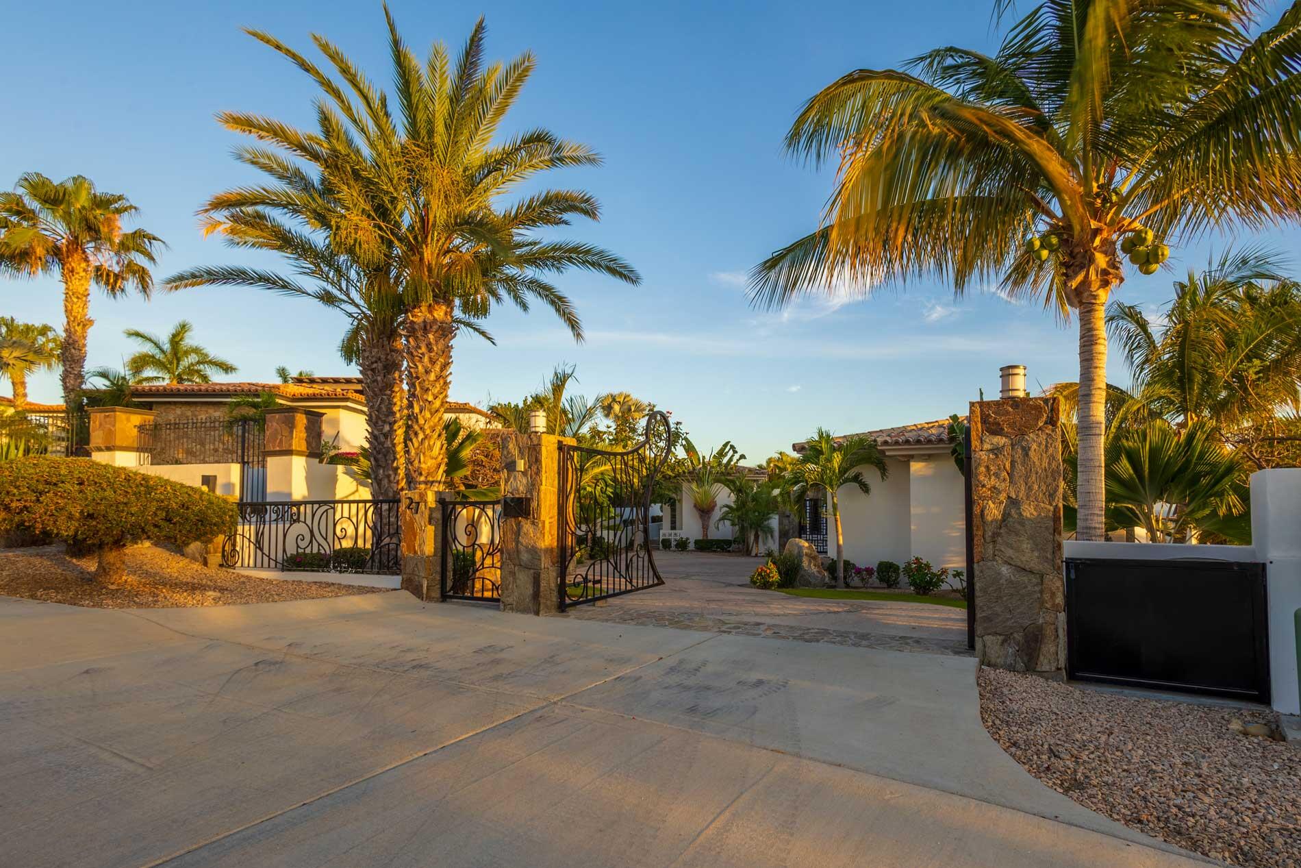 Puerto Los Cabos El Altillo Casa Diamante is a must-see retreat with unforgettable – 27 Calle Mision Sta Catarina, San Jose del Cabo, BS